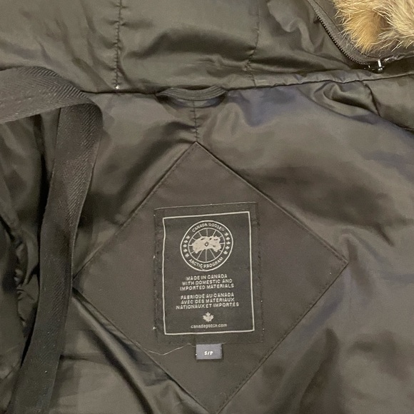 Canada gooose parka! - Picture 8 of 13